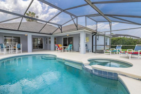 #370-Stunning 4 bed villa with south facing pool and spa with no rear neighbors